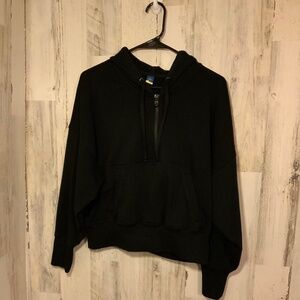 Cropped hoodie